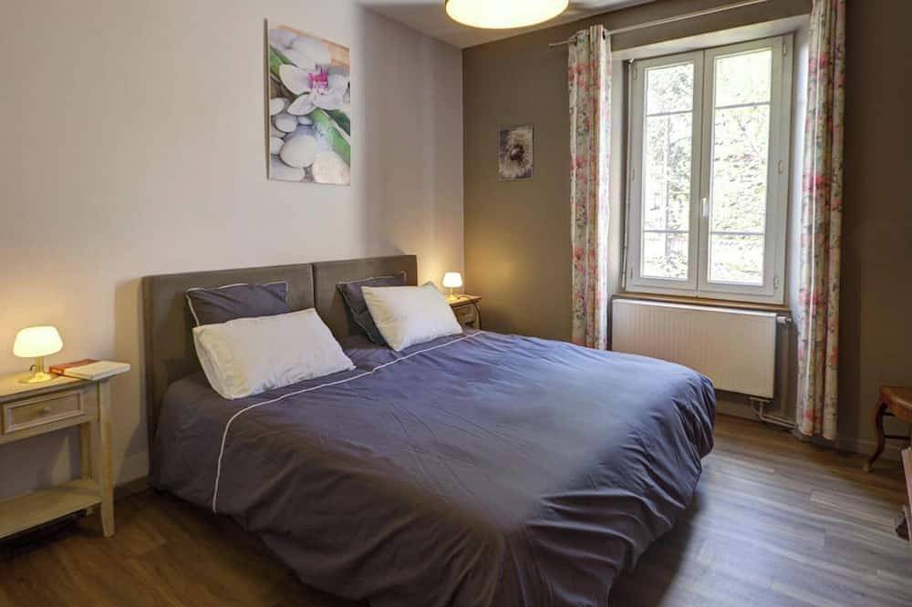 Appartement entier, Appartement charmant avec jardin - 2 pers. in Andrézieux-Bouthéon, Montbrison