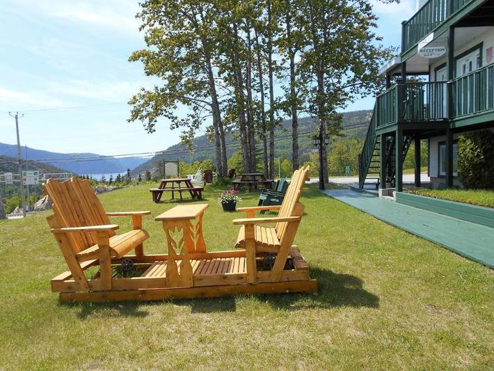 Hôtel pour 2 personnes, avec terrasse dans Tadoussac - 2