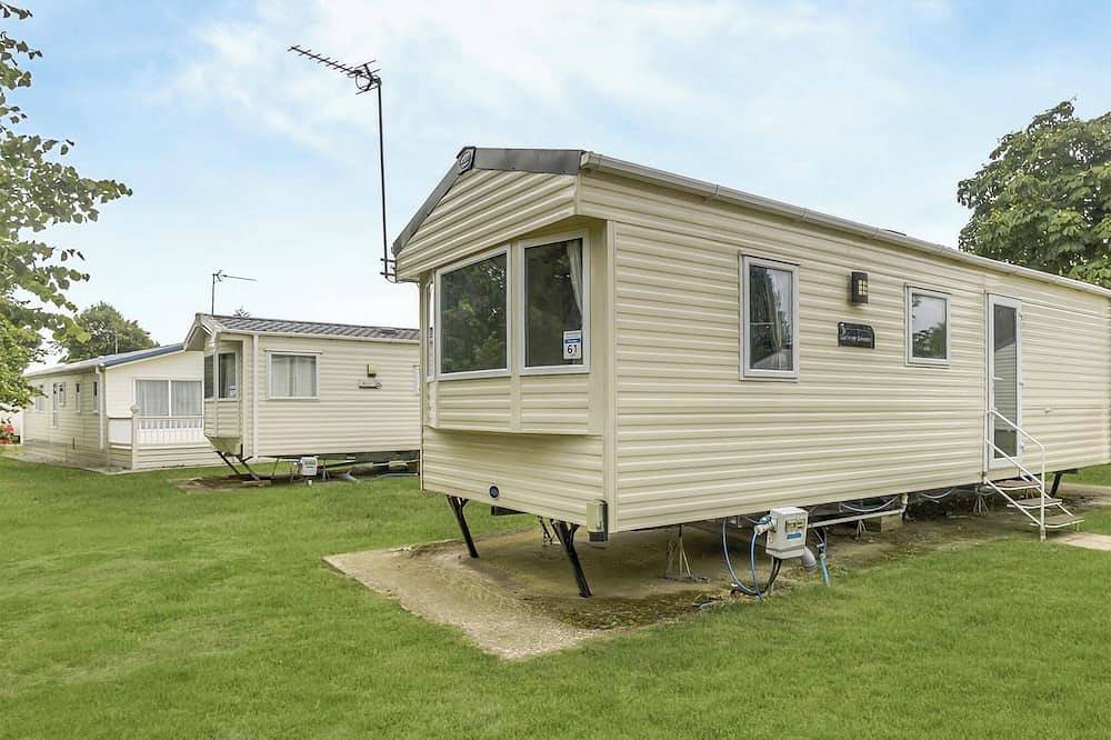 Static Caravan for 4 People in Clacton-on-Sea, Essex