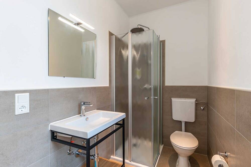 Superior-einzelzimmer 9 - 24/7 Selfcheckin, 14008 in Leer, Frisia oriental