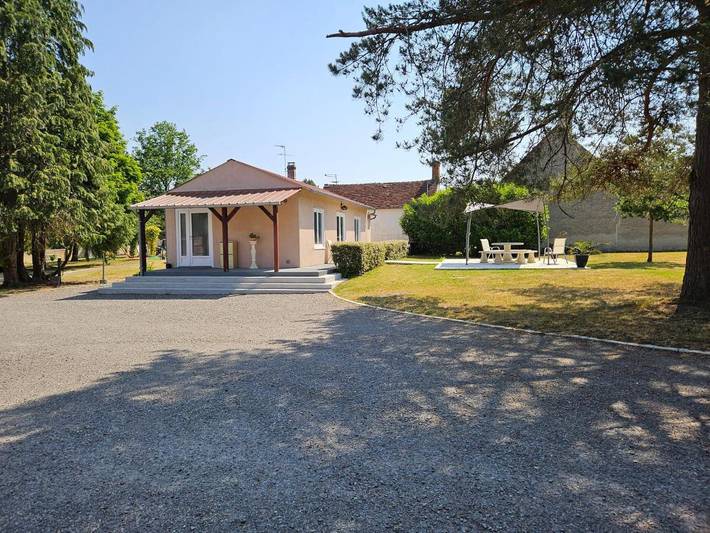 Location de vacances pour 4 personnes, avec jardin et vue à Gièvres - 2