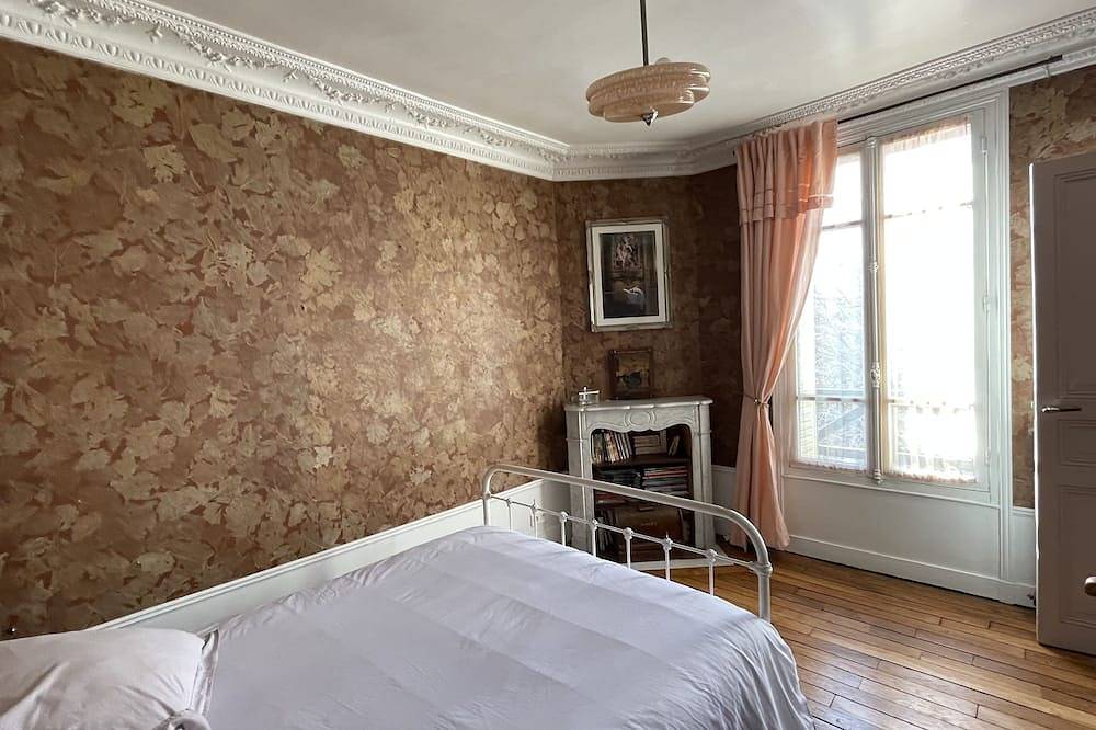 6 bedroom detached family home with large garden 10 minutes from Paris in Saint-Maur-des-Fossés, Val-de-Marne