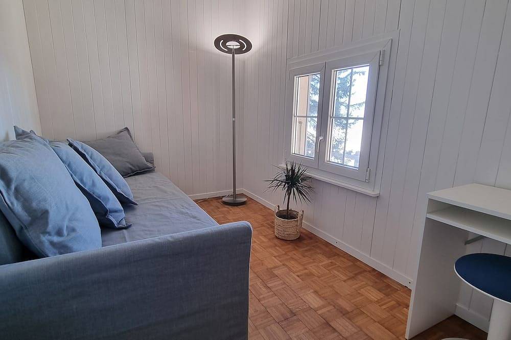 Chalet in Montreux (Ch) mit Gartenhaus, Jacuzzi, Sauna und einmaliger Aussicht! in Montreux, Genfer See