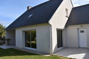 Location de vacances pour 6 personnes, avec jardin et terrasse à Saint-Armel