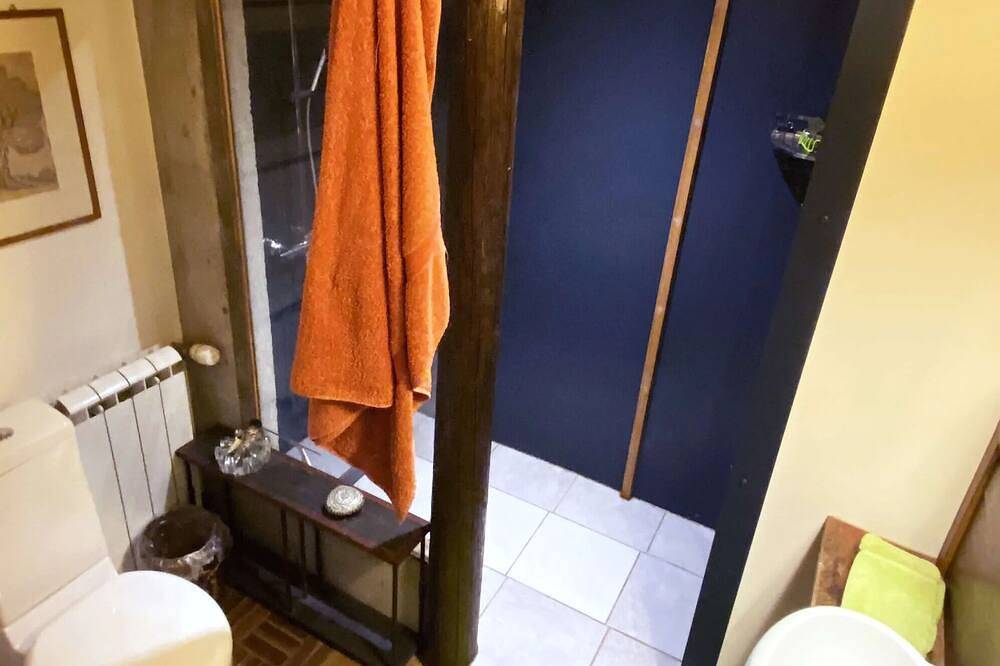 Appartement entier, Studio - Ancienne écurie réinventée in Belley