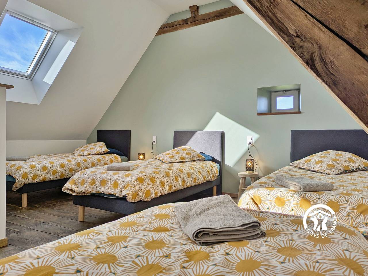 Chez Juliette: Gîte Familial avec Salle de Jeux et Cheminée in Chantrigné, Mayenne