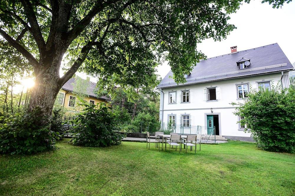 Ganze Wohnung, Apartement in liebevoll renovierter Villa in ehem. Apotheke in Nötsch im Gailtal, Gailtal