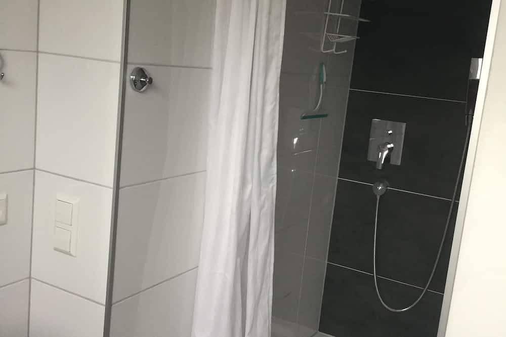 Ganze Wohnung, Gemütlicheferienwohnung mit See und Bergsicht in Stetten, Region Bodensee-Oberschwaben