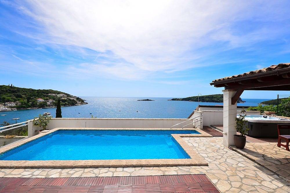 Außergewöhnliche 4 **** Villa am Meer, mit Meerblick, Pool und Whirlpool für 8 Personen in Molunat, Dubrovnik-Neretva