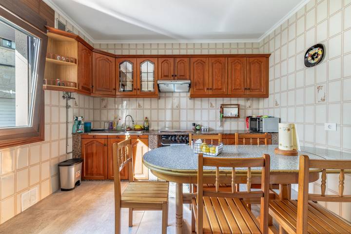 Casa vacacional 'Beiramar' con terraza privada y Wi-Fi in Praia da Ribeira Grande (Boiro), Boiro