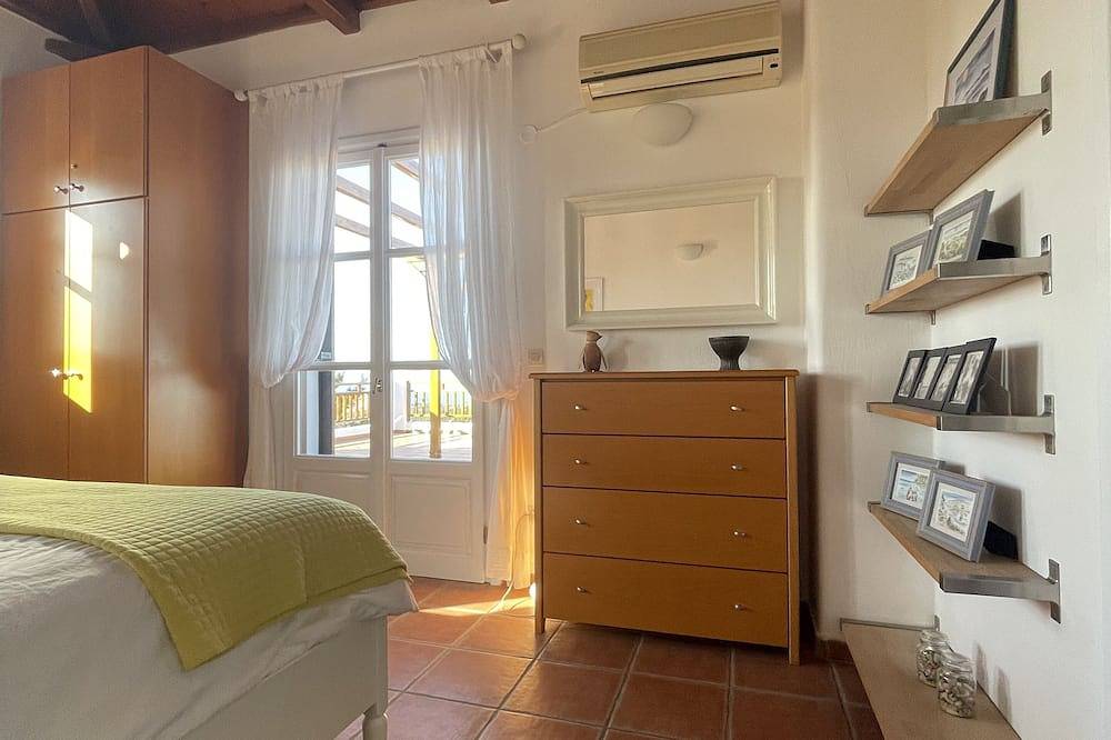 Paggiri House On Alonissos Island. Tranquil Surroundings With Spectacular Views in Alonissos