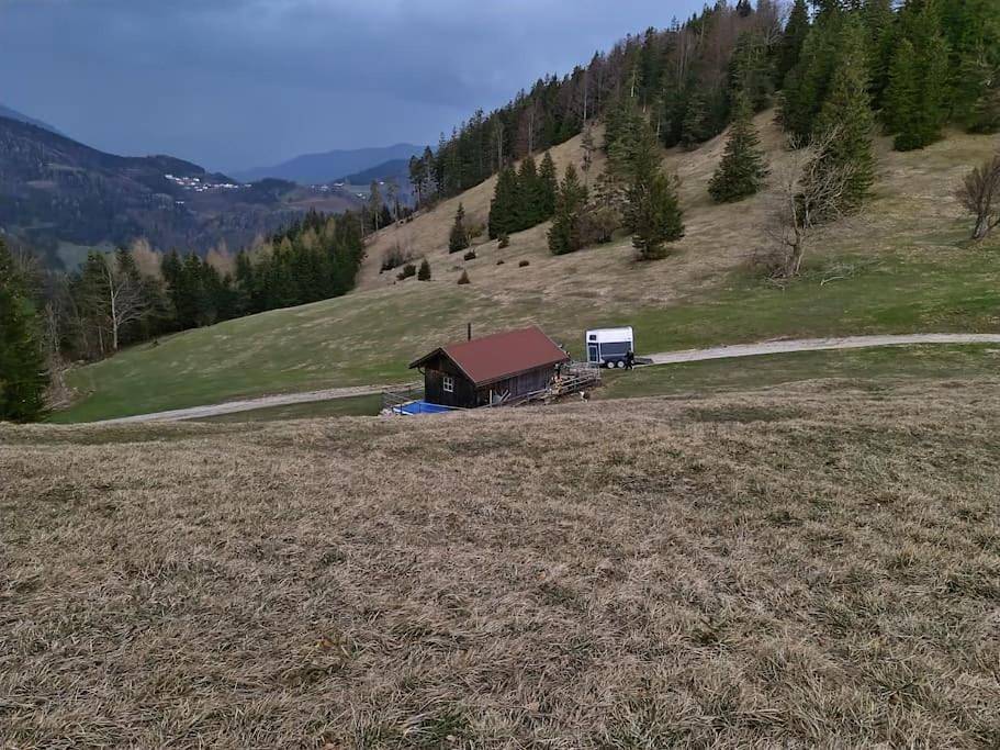 Almhütte in Alleinlage Offgrid in Puchenstuben, Mostviertel Region