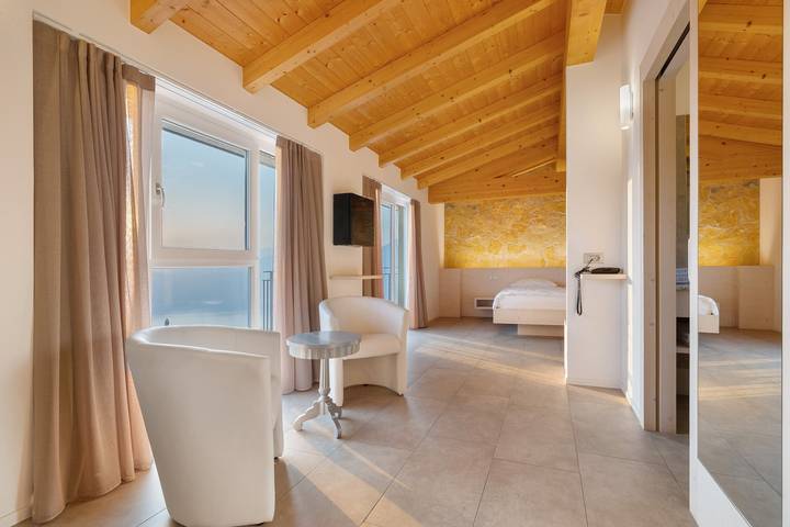 Gîte pour 2 personnes, avec jardin et jacuzzi à San Zeno di Montagna
