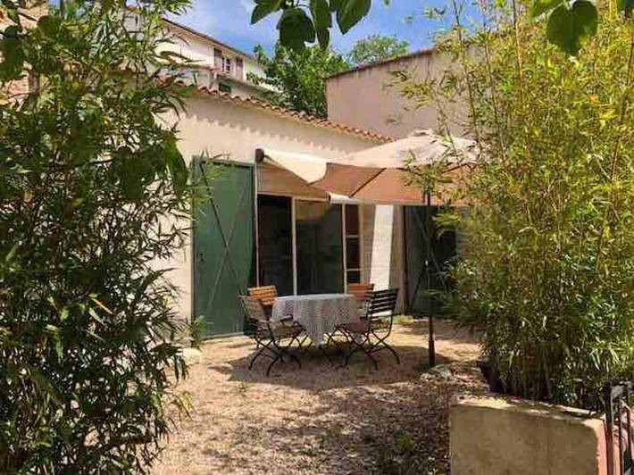 Location de vacances pour 2 personnes, avec jardin à Mons (Béziers)
