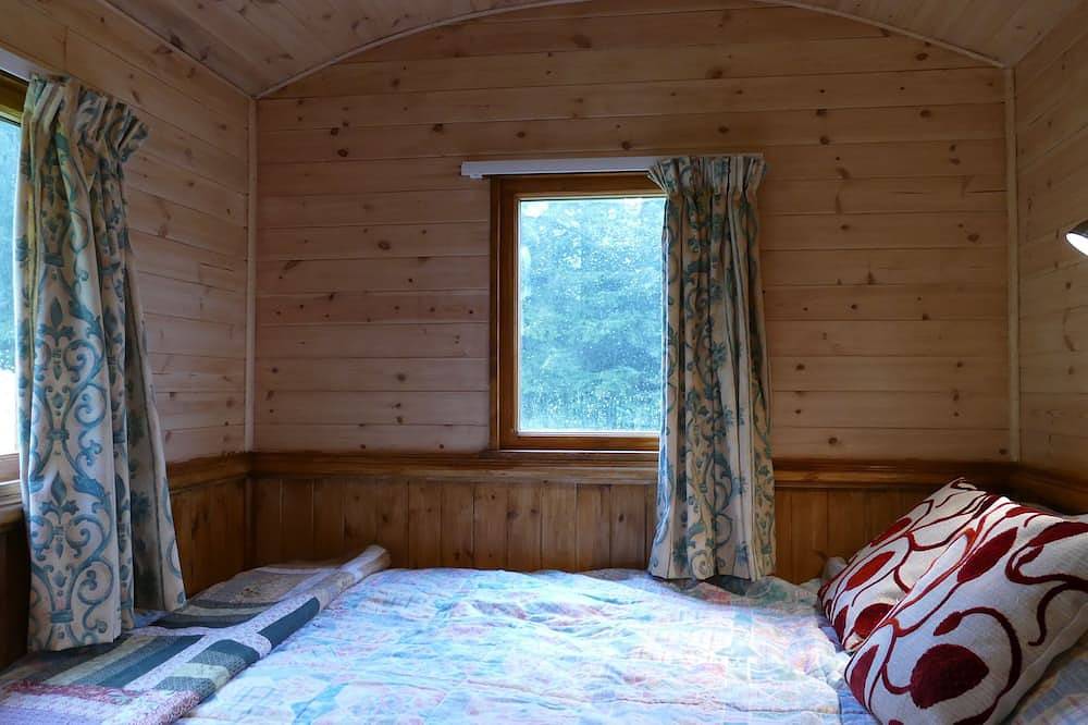 Shepherds Hut \"Jessica\" in fantastic location in Snowdonia