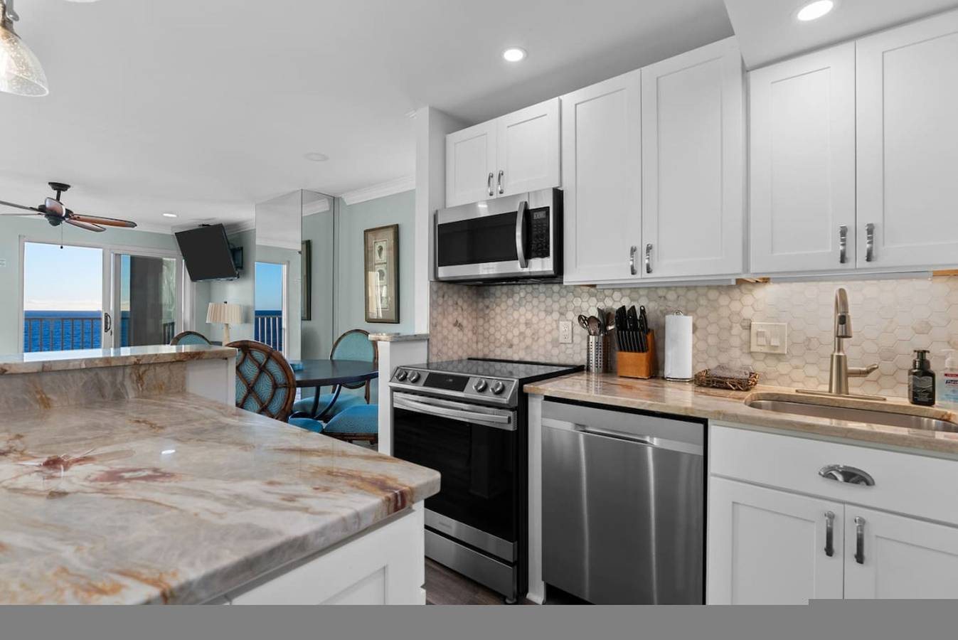 Apartamento entero, Oceanfront Beach Condo, Pool, Gym, Fishing Surfing in Virginia Beach