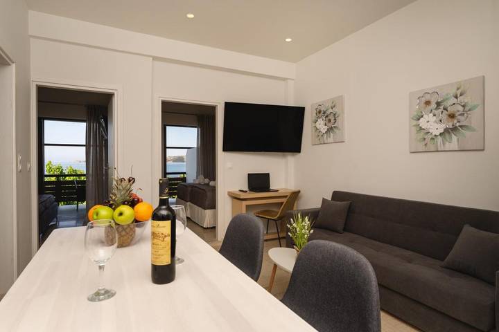 Gîte pour 4 personnes, avec Balcon ainsi que Terrasse et Vue dans Gialova