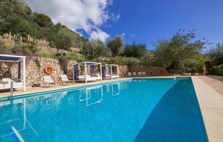 Appartement de vacances entier, Retraite en bord de mer avec piscine et terrasse, à proximité du restaurant El Vasco in Bunyola, Majorque de l'Ouest