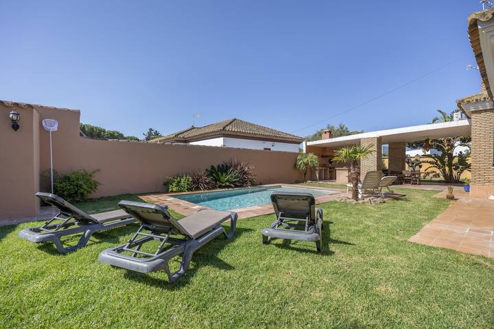 Casa rural para 8 personas, con jardín en Chiclana de la Frontera - 2