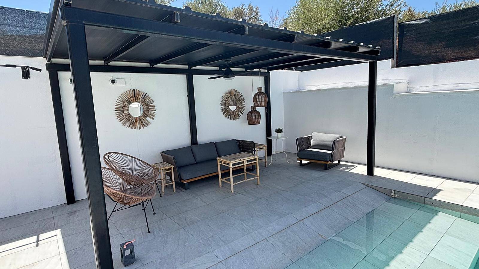 Holiday Home 'Your Private Paradise with Pool' with Mountain View, Wi-Fi and Air Conditioning in Albolote, Granada Province
