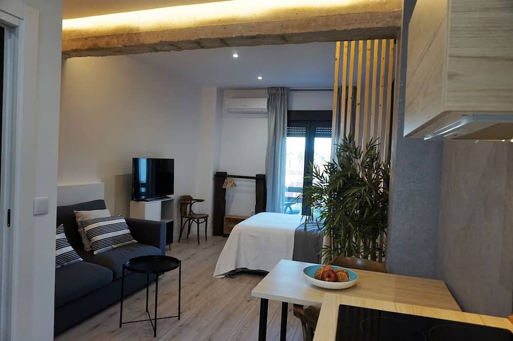 Entire apartment, Ap1- Modern studio in Plaza de la Constitución in Mérida, Badajoz Province