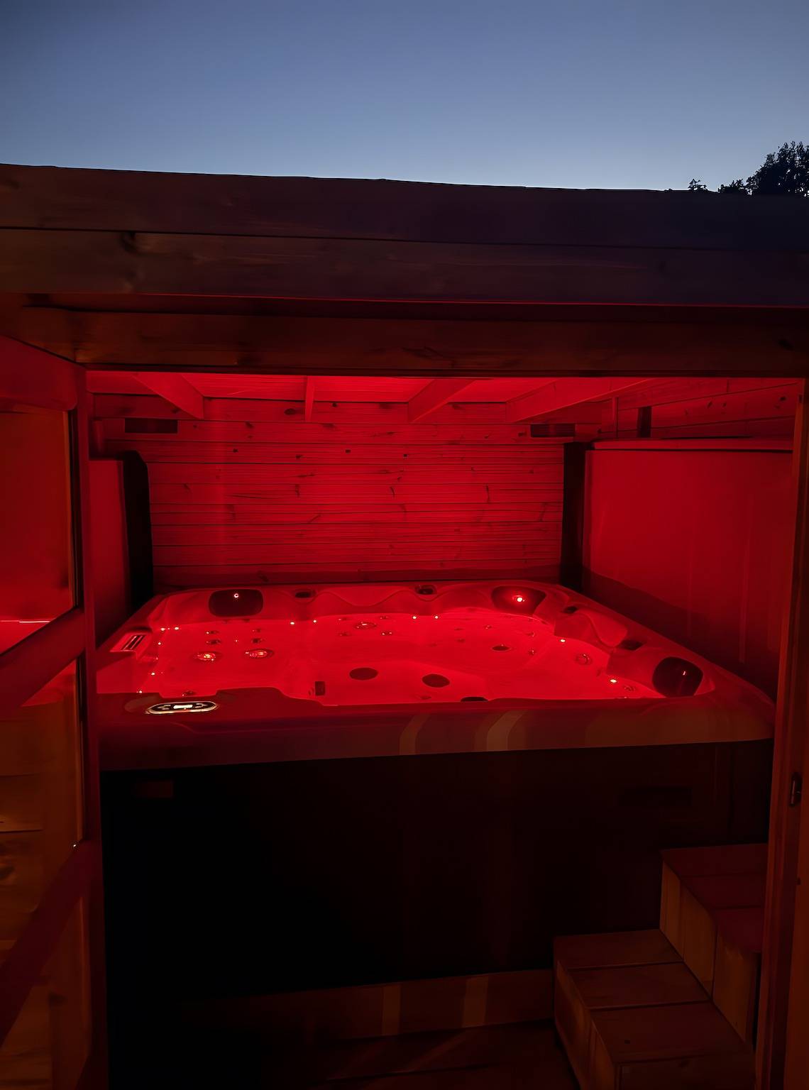 Chalet Le Jutékia de madera acogedor con spa privado in Corcieux, Parque natural regional de los Ballons des Vosges