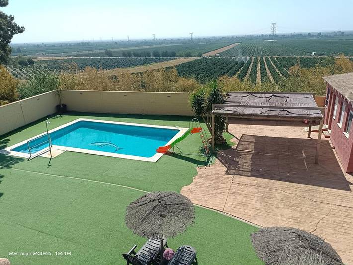 Casa rural para 12 personas, con piscina además de jardín y terraza en Vega del Guadalquivir