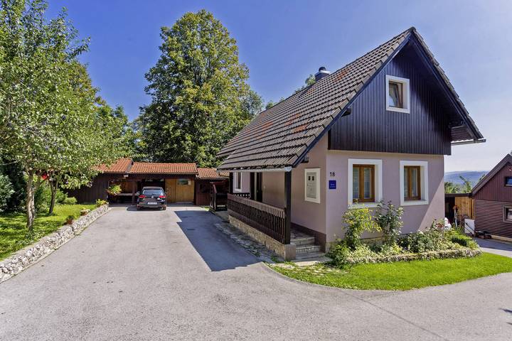 Ferienhaus für 6 Personen, mit Garten an den Plitvicer Seen