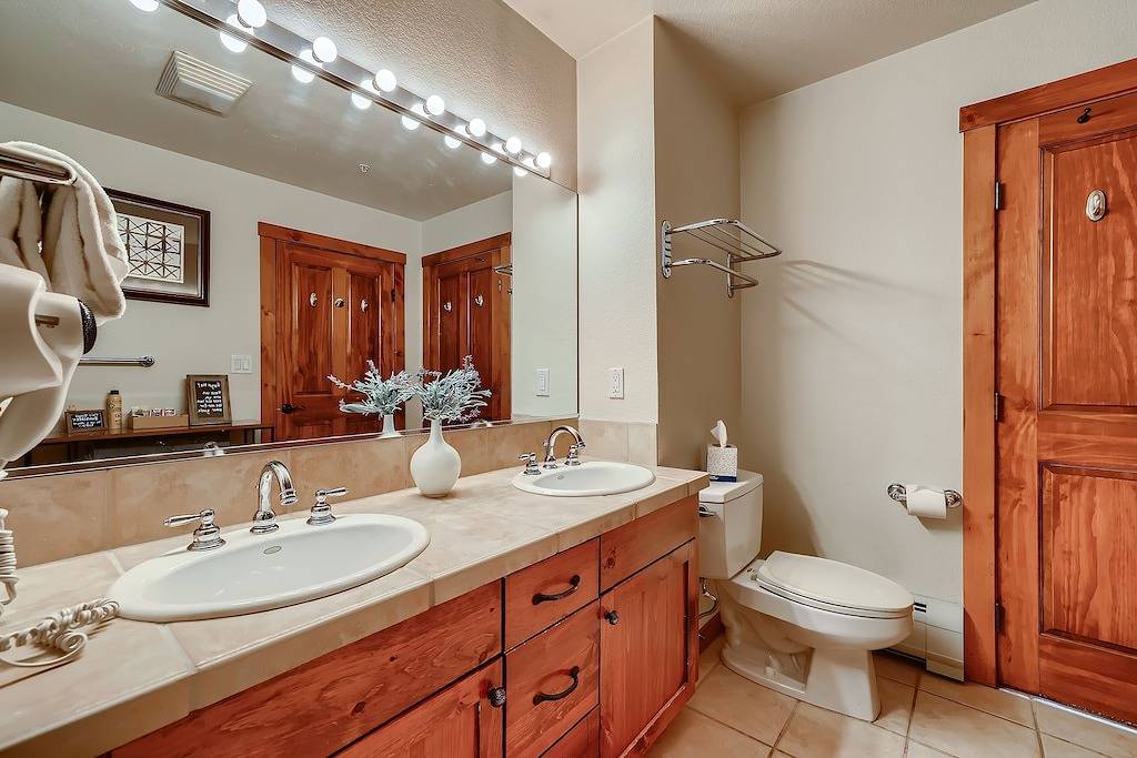 Ganze Wohnung, Luxury Ski In/Out Condo~Parking~Pool~ Hot Tub~ Best Location!! in Arapaho and Roosevelt National Forests