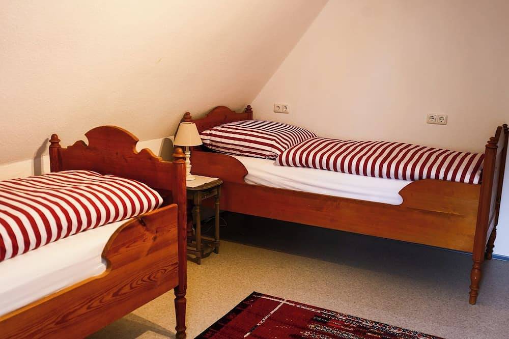 Ganze Wohnung, Großzügiges Landhaus für 10 Personen in Weihenzell, Romantische Straße