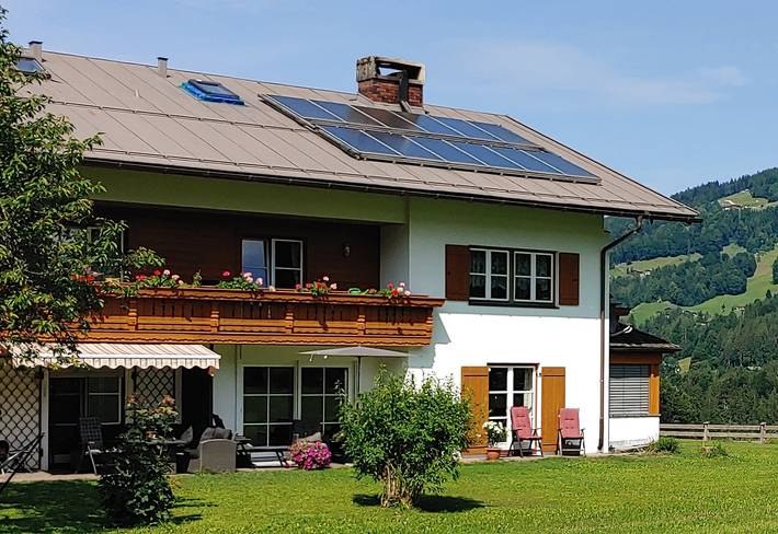 Ferienwohnung für 3 Personen, mit Balkon und Terrasse sowie Garten in Schönau am Königssee