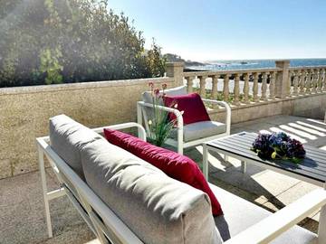 Casa rural para 16 personas, con jardín además de piscina y vistas en Baiona