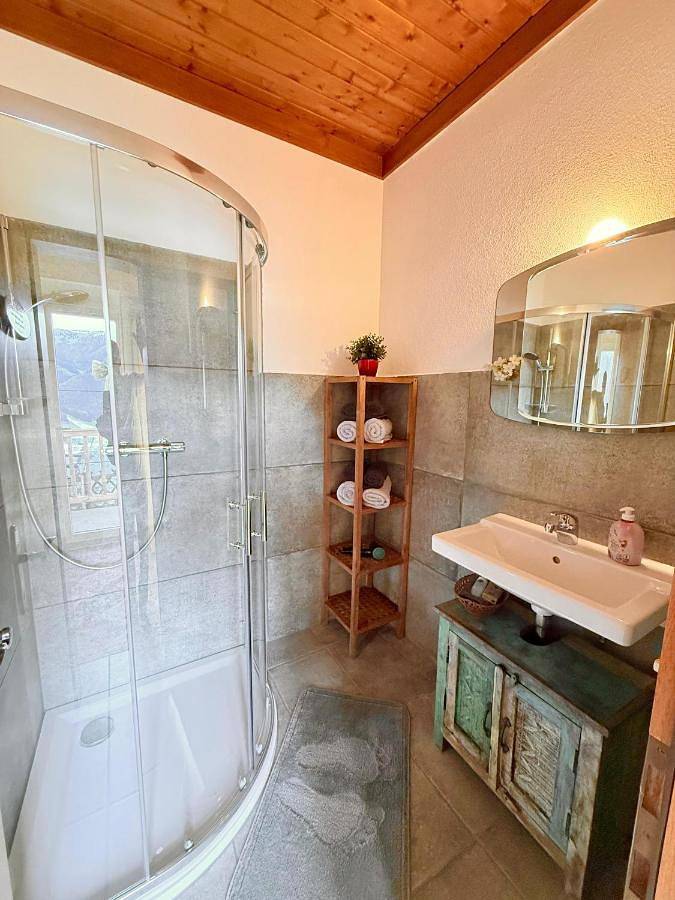 Ferienwohnung für 4 Personen, mit Ausblick und Garten in Nockberge - 4