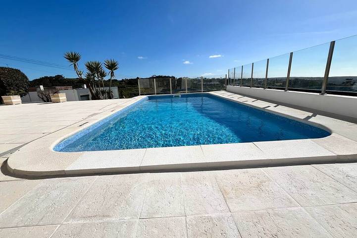 Location de vacances pour 8 personnes, avec jardin et balcon à Mafra