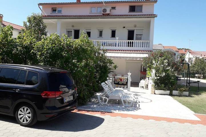Apartamento de vacaciones para 9 personas, con balcón y jardín, Se admiten mascotas - 1