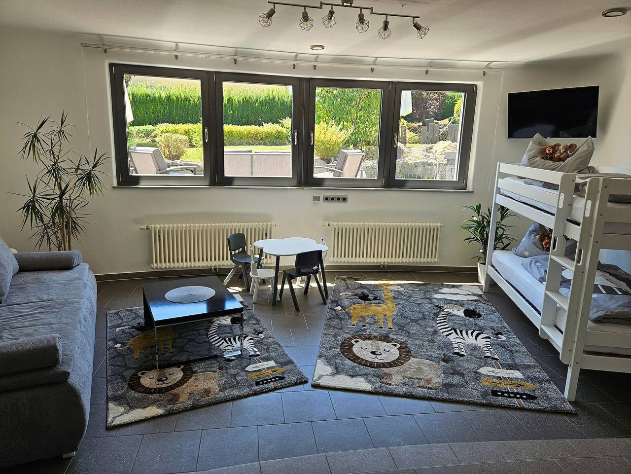 Ganze Ferienwohnung, Lackner Christine - Appartement/Fewo, Badewanne, 1 Schlafraum in Nußdorf-Debant, Osttirol