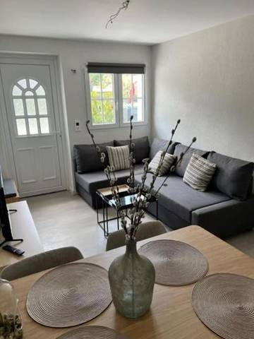 Gîte pour 4 personnes, avec piscine et jardin, animaux acceptés à Attalens