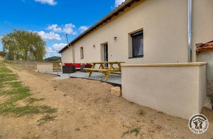 Le Gîte du Capucin in Chambost-Longessaigne, Lyon et ses environs