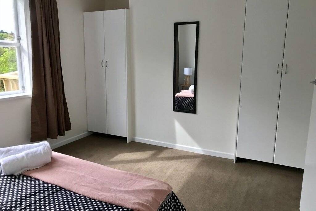 Ganze Wohnung, Komplett renovierte Stadtvilla mit 2 großen Schlafzimmern. in Dunedin (NZ), Otago