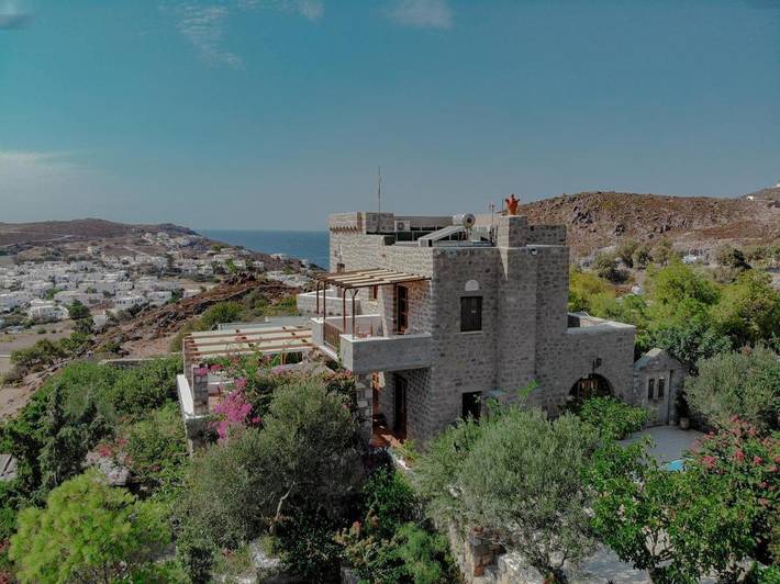 Villa für 9 Personen, mit Ausblick und Pool sowie Garten - 1