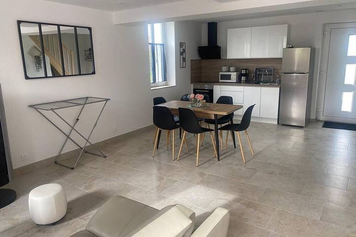 Gîte pour 6 personnes, avec jardin dans Chailly-en-Gâtinais