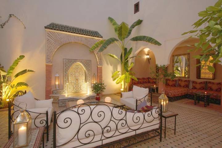 Chambre d’hôte pour 12 personnes, avec terrasse et sauna ainsi que piscine et jacuzzi à Marrakech - 2