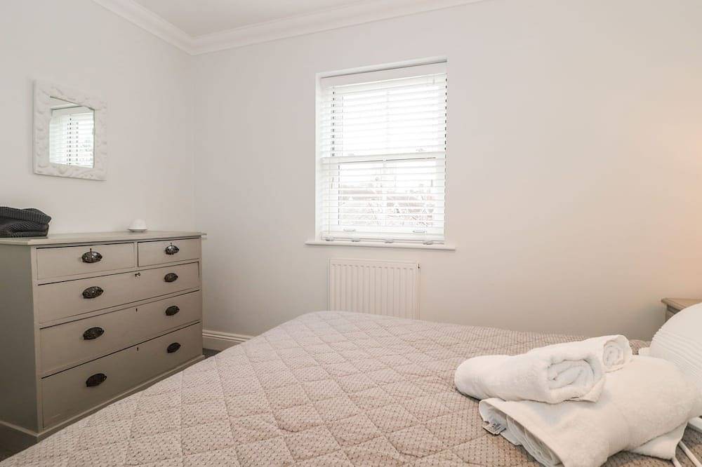 9A Wick Lane, family friendly, with a garden in Christchurch in Christchurch, Dorset