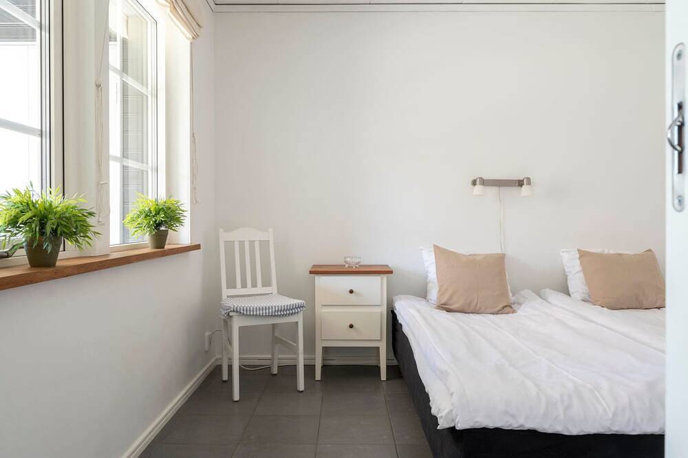 Ganze Wohnung, Cozy apartment right next the the city wall in Länna (Gotland), Visby