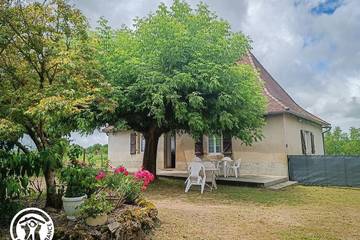Gîte pour 4 personnes, avec jardin à Bétaille