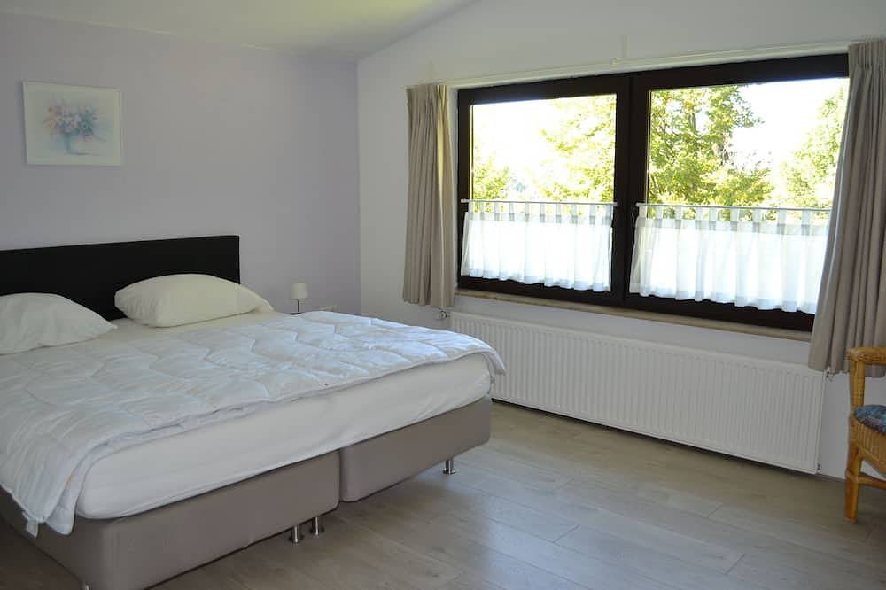 Ferienhaus mit Tolles Aussicht in ruhige Lage in Bromskirchen, Waldecker Land
