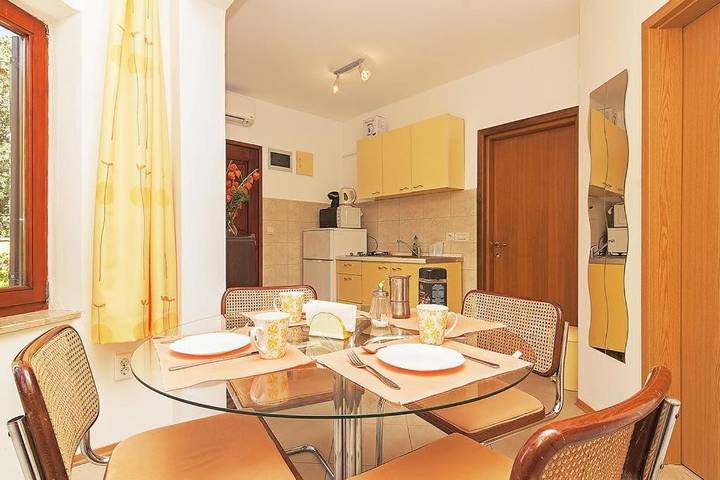 Ganze Wohnung, 1-Zimmer-Ferienwohnung mit Klima Stinjan, Pula A-22939-b in Pula, Südküste Istrien