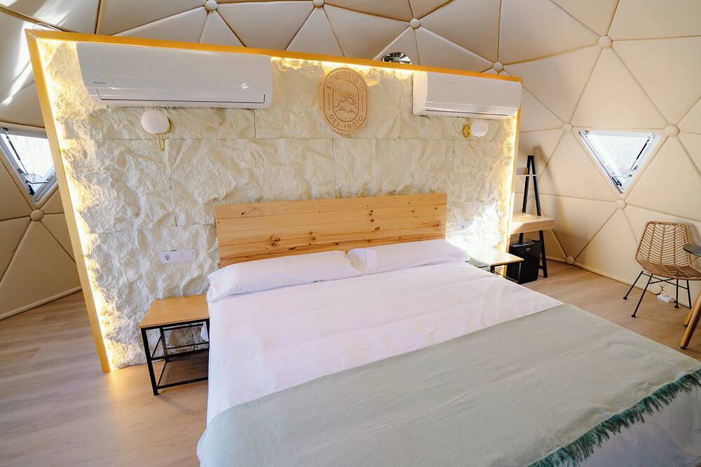 Private boutique bubble under the stars in Archidona, Málaga Province