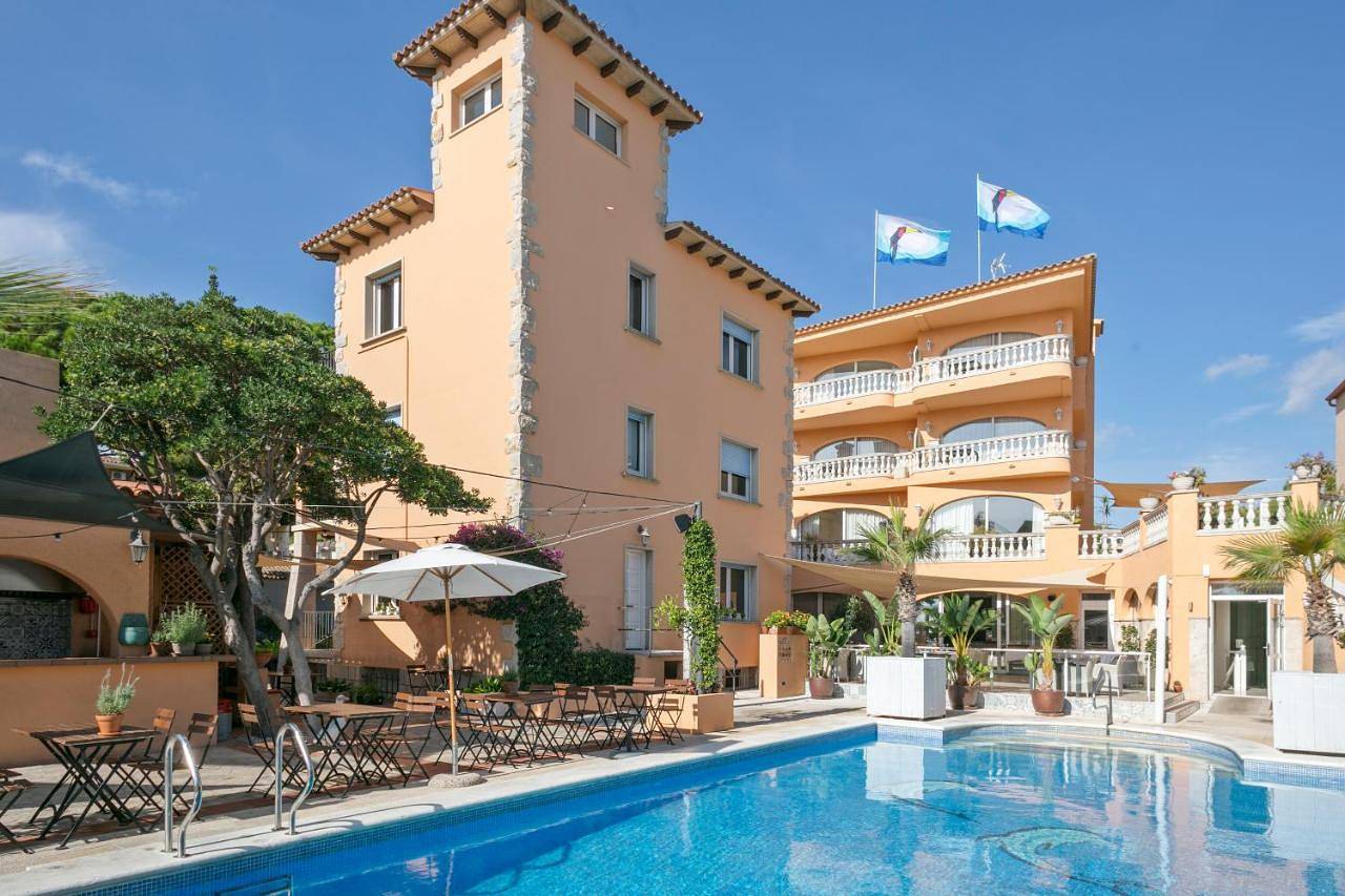Van der Valk Hotel Barcarola in Sant Feliu de Guíxols, Costa Brava
