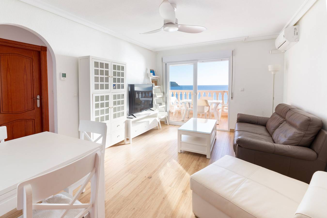 Apartamento entero, Apartamento 'Isla Grosa' con vistas al mar, Wi-Fi y aire acondicionado in Los Miradores del Puerto, San Javier
